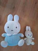 Grote Nijntje knuffel lichtblauw en kleine Nijntje wit, Ophalen of Verzenden, Gebruikt, Kraamcadeau