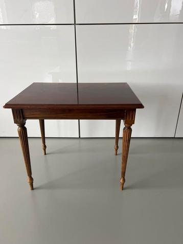 Bijzettafel hout beschikbaar voor biedingen