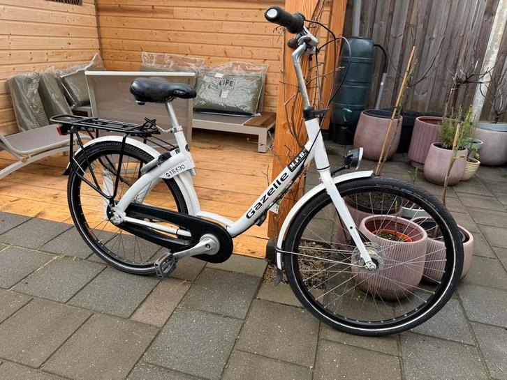 Gazelle MPB parelmoer witte fiets., Fietsen en Brommers, Fietsen | Dames | Moederfietsen, Zo goed als nieuw, Gazelle, 2 zitjes