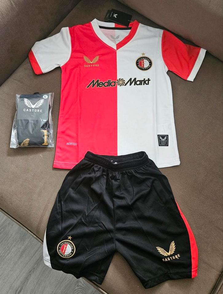 Feyenoord kindersetje complete tenue, Sport en Fitness, Voetbal, Nieuw, Set, Maat XS of kleiner, Ophalen of Verzenden
