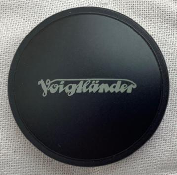 Voigtlander lensdop zwart metaal beschikbaar voor biedingen