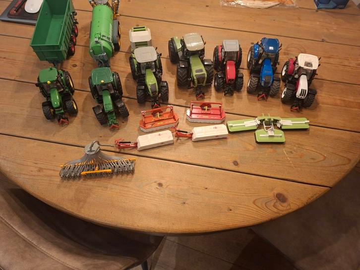 Partij siku zie foto's, Hobby en Vrije tijd, Modelauto's | 1:32, Tractor of Landbouw, SIKU, Ophalen of Verzenden
