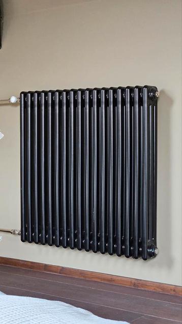 Zwarte design radiator Hudson Reed - Nieuw in doos!
