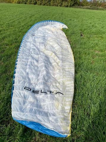Ozone Delta (en-C paraglider) beschikbaar voor biedingen