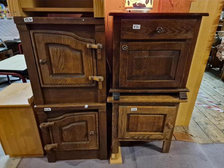 Diverse nachtkastjes, Huis en Inrichting, Slaapkamer | Nachtkastjes, Gebruikt, Overige materialen, Ophalen of Verzenden