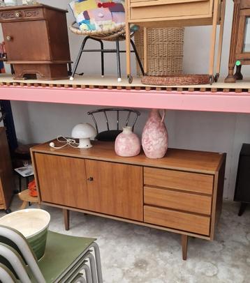 Vintage dressoir met drie laden, 148cm beschikbaar voor biedingen