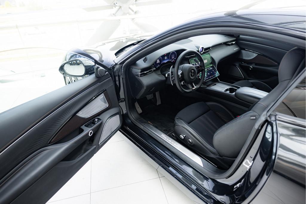 Maserati GranTurismo AWD Folgore 92.5 kWh | Sonus Faber High, Auto's, Maserati, Automaat, Stof, Zwart, 4 stoelen