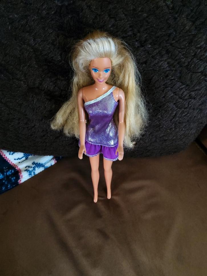 Vintage Retro sindy fleur barbie paarse outfit, Kinderen en Baby's, Speelgoed | Poppen, Gebruikt, Barbie, Ophalen of Verzenden