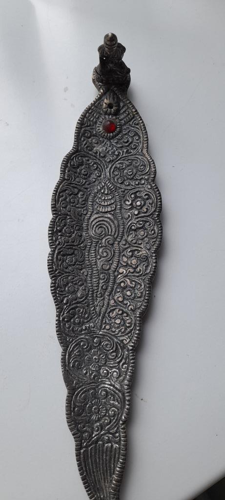 antieke wierook houder in de vorm van een blad , met buddha, Huis en Inrichting, Woonaccessoires | Kandelaars en Kaarsen, Gebruikt