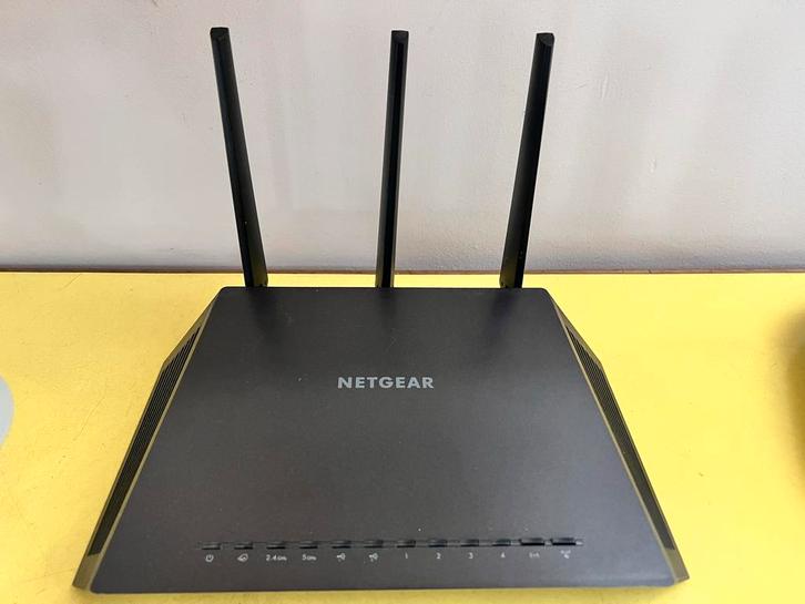 Netgear Nighthawk AC1900 (R7000) Router, Computers en Software, Routers en Modems, Gebruikt, Router, Ophalen of Verzenden