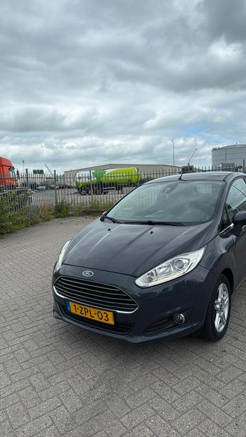 Ford Fiësta 1.0 74KW/100PK 3D 2015 Grijs beschikbaar voor biedingen