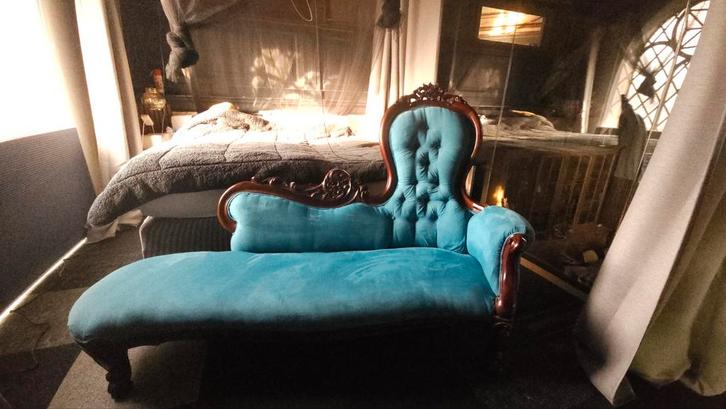 Antieke Chaise Longue Petrol Suedine, Antiek en Kunst, Antiek | Meubels | Stoelen en Banken, Ophalen