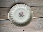Platte vintage schaal. Roosjes / plukboeket. Goud porselein., Antiek en Kunst, Antiek | Servies los, Ophalen