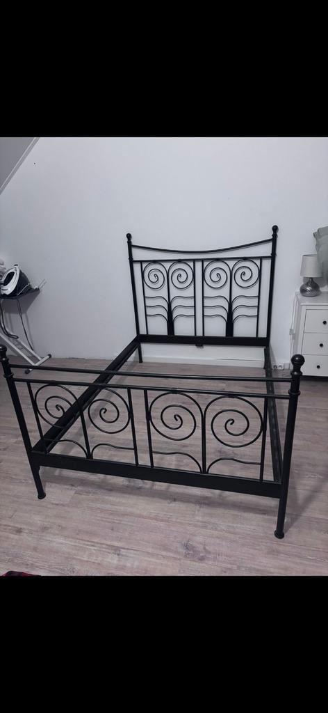 Ikea zwart spijlenbed 140 x 200, Huis en Inrichting, Slaapkamer | Bedden, Tweepersoons, 140 cm, 200 cm, Metaal, Zwart, Ophalen