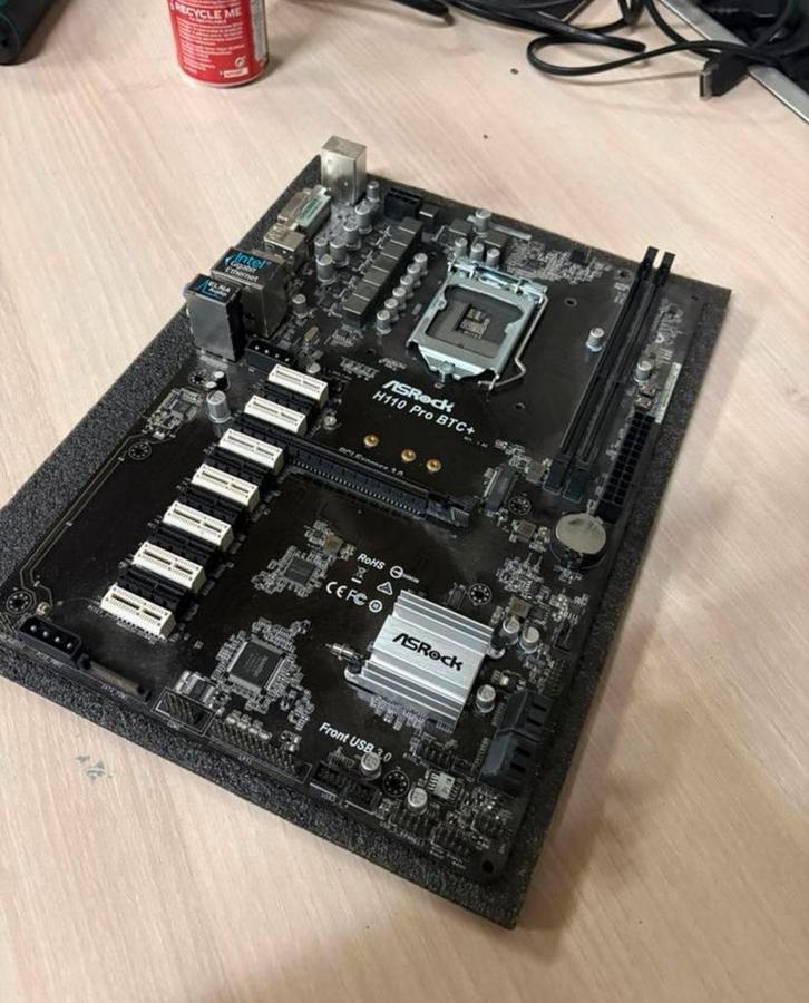 ASROCK H110 Pro BTC+ Mining Mainboard, Computers en Software, Moederborden, Zo goed als nieuw, Ophalen of Verzenden