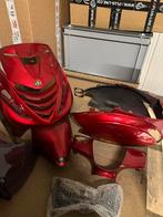 Sp kappenset Piaggio zip candy red, Fietsen en Brommers, Brommeronderdelen | Scooters, Ophalen of Verzenden, Gebruikt, Kap, Piaggio