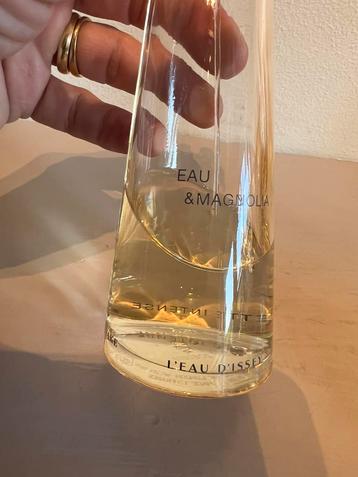 Issey Miyake L'Eau d'Issey Eau & Magnolia Eau de toilette beschikbaar voor biedingen