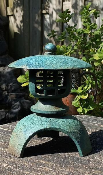 Japanse gietijzeren Lantaarn voorzien van gieterij stempel  beschikbaar voor biedingen