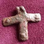 Bodemvondst Friesland Bronzen Crucifix, Antiek en Kunst, Antiek | Religie, Verzenden