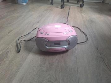 Roze radio beschikbaar voor biedingen