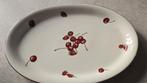 mooie schaal van Van Cleef met kersen en aardbeien!, Antiek en Kunst, Ophalen of Verzenden