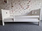 Juniorbed wit met ster en uitvalbeveiliging, Ophalen, Gebruikt, 70 tot 85 cm, 140 tot 160 cm