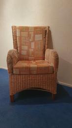 Fauteuil / stoel (rugklachten, slecht ter been), Ophalen, Gebruikt, Riet of Rotan, 50 tot 75 cm