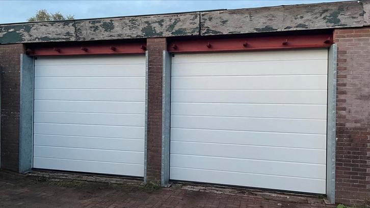 2 Elektrische Garagedeuren / Sectionaaldeuren, Doe-het-zelf en Verbouw, Deuren en Horren, Zo goed als nieuw, Garagedeur, 215 cm of meer