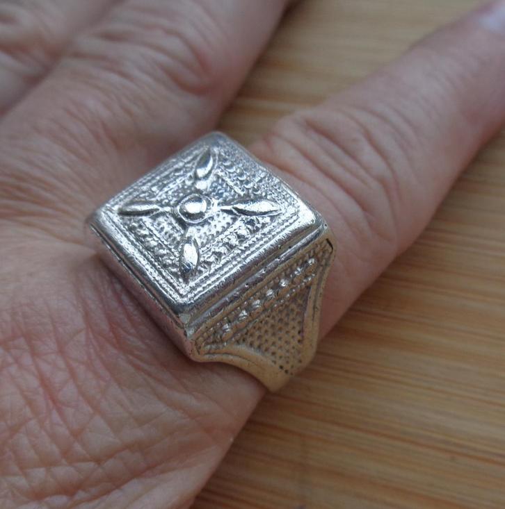 zilveren antieke royale mannen ring [340], Sieraden, Tassen en Uiterlijk, Ringen, Zo goed als nieuw, Heer, 20 of groter, Zilver