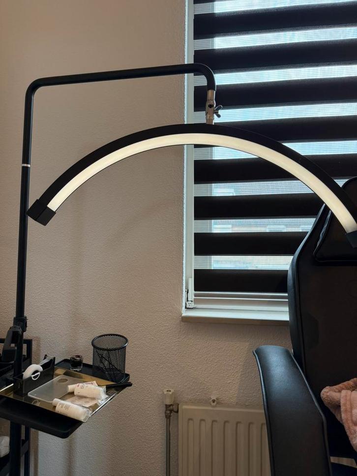 Maanvormige lamp, Huis en Inrichting, Lampen | Vloerlampen, Nieuw, 150 tot 200 cm, Kunststof, Ophalen