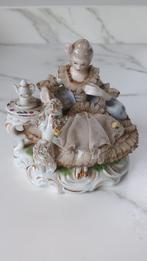 Beeldje Dame met poedel Dresden porcelein, Antiek en Kunst, Antiek | Porselein, Ophalen