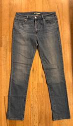 Levi’s 712 middenblauw, mt. 31/32 in nieuwstaat., Blauw, Ophalen of Verzenden, Zo goed als nieuw, W30 - W32 (confectie 38/40)