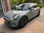 Mini 1.5 Cooper 2015 Grijs, Auto's, Voorwielaandrijving, Zwart, 4 stoelen, Start-stop-systeem