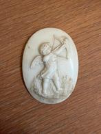 Antiek ovaal relief met Cupido – handgesneden, Verzenden