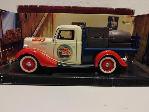 Ford V8 pick up truck Pepsi Cola Solido metal 1:18 KRD, Hobby en Vrije tijd, Modelauto's | 1:18, Zo goed als nieuw, Auto, Solido