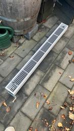 Plintverwarming, Doe-het-zelf en Verbouw, Verwarming en Radiatoren, Ophalen, Radiator, Minder dan 60 cm, Zo goed als nieuw