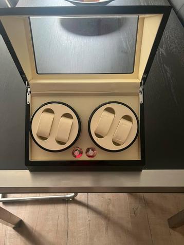 Watchwinder voor 4 horloges beschikbaar voor biedingen