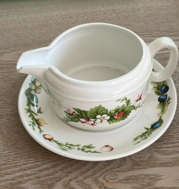 Wedgwood Marjolein Bastin Libelle Bosvruchten sauskom, Huis en Inrichting, Keuken | Servies, Zo goed als nieuw, Overige typen
