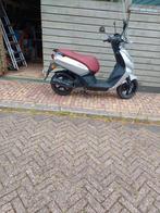 Te koop peugeot kisbee scooter, Fietsen en Brommers, Scooters | Overige merken, Ophalen, Zo goed als nieuw