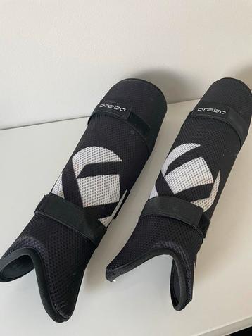Brabo scheenbeschermers maat L beschikbaar voor biedingen