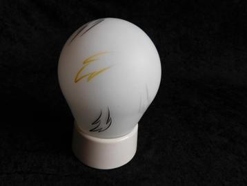 Vintage plafondlampje, melkglas met zwarte, gele en grijze f beschikbaar voor biedingen