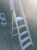 Eurostars lichtgewicht trap 5 tredes, Doe-het-zelf en Verbouw, Ladders en Trappen, Ophalen of Verzenden, Gebruikt, Minder dan 2 meter