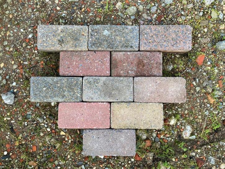 Gebruikte partij Betonklinkers mix oa heide grijs, bkk, bss, Tuin en Terras, Tegels en Klinkers, Klinkers, Beton, Ophalen of Verzenden