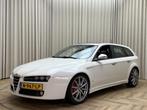 Alfa Romeo 159 Sportwagon 1.7 T TI *Schuifdak* CarPlay, Lede, Voorwielaandrijving, Euro 5, Gebruikt, Zwart