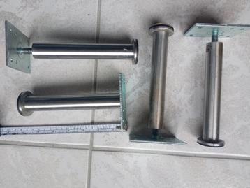 tafel pootjes 16 cm beschikbaar voor biedingen