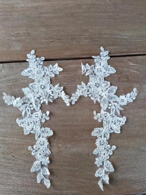 2x Kant Stof voor Trouwjurk - Wit Bloemmotief, Hobby en Vrije tijd, Stoffen en Lappen, Nieuw, Kant, Minder dan 30 cm, Minder dan 30 cm