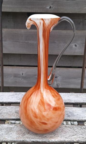 Prachtige opaline vaas.  beschikbaar voor biedingen