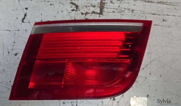 Achterlicht op klep links binnenzijde BMW X5 E70 63217295339, Auto-onderdelen, Verlichting, Gebruikt, Ophalen of Verzenden