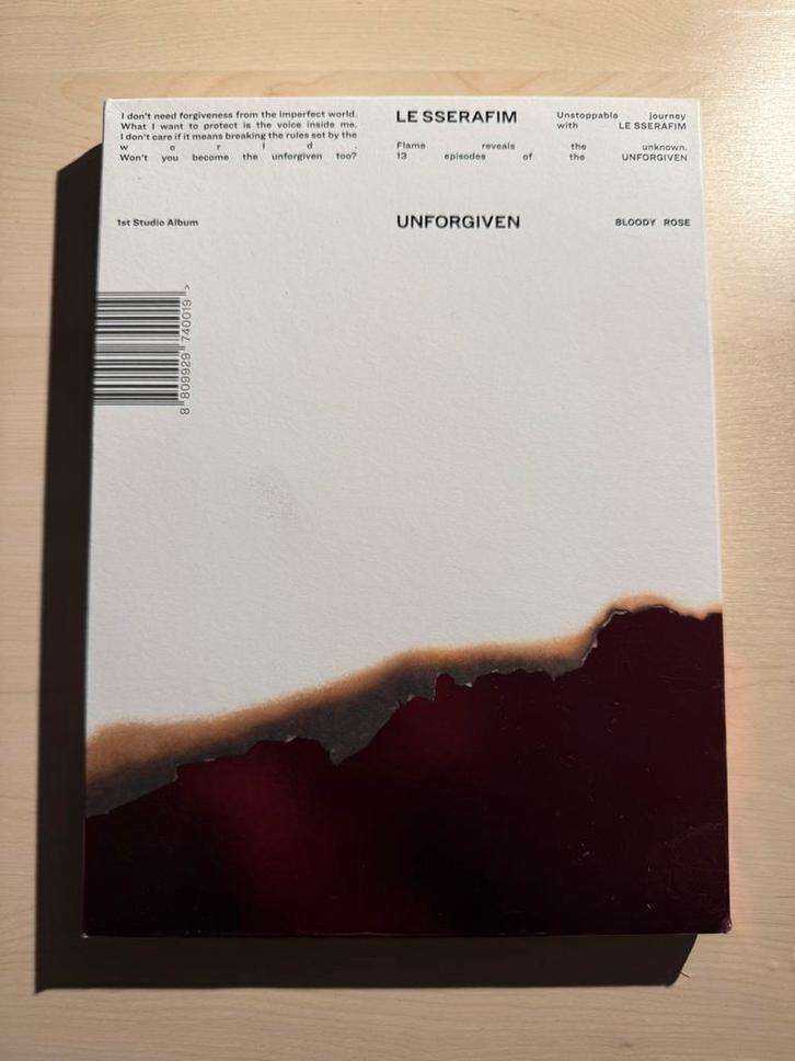 Le Sserafim - Unforgiven, Verzamelen, Muziek, Artiesten en Beroemdheden, Zo goed als nieuw, Foto of Kaart, Ophalen of Verzenden