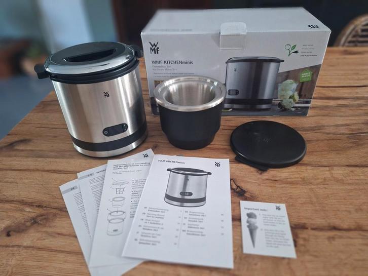 WMF KÜCHENmini RVS IJSMACHINE ☆3 in 1☆ NIEUW

IN DOOS, Witgoed en Apparatuur, IJsmachines, Nieuw, Koelelement, Ophalen of Verzenden